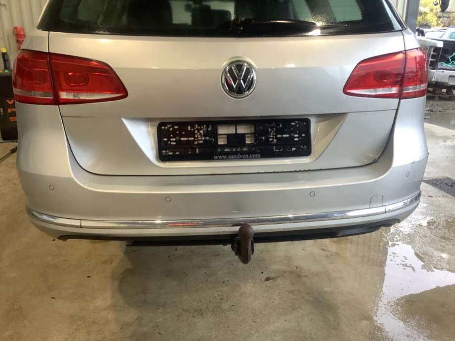 Støtfanger bak til VW Passat, 2011-2015 (B7) (B7) (VOLKSWAGEN|3AF807417J)