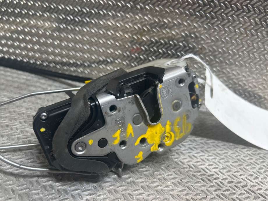 Låsekasse venstre til Opel Zafira Tourer 2012-2018 (OPEL|13579521|)