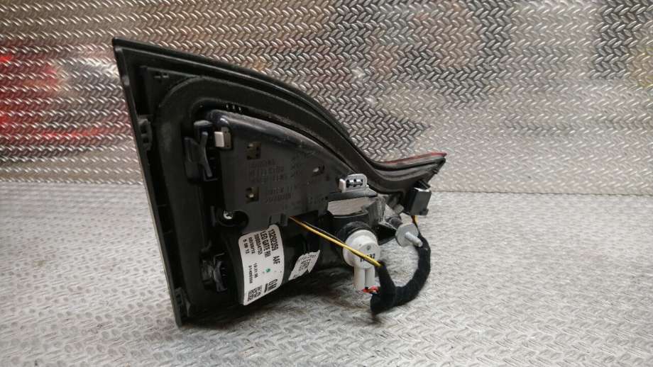 Baklykt høyre indre til Opel Zafira Tourer 2012-2018  (OPEL|13292359|39028600)