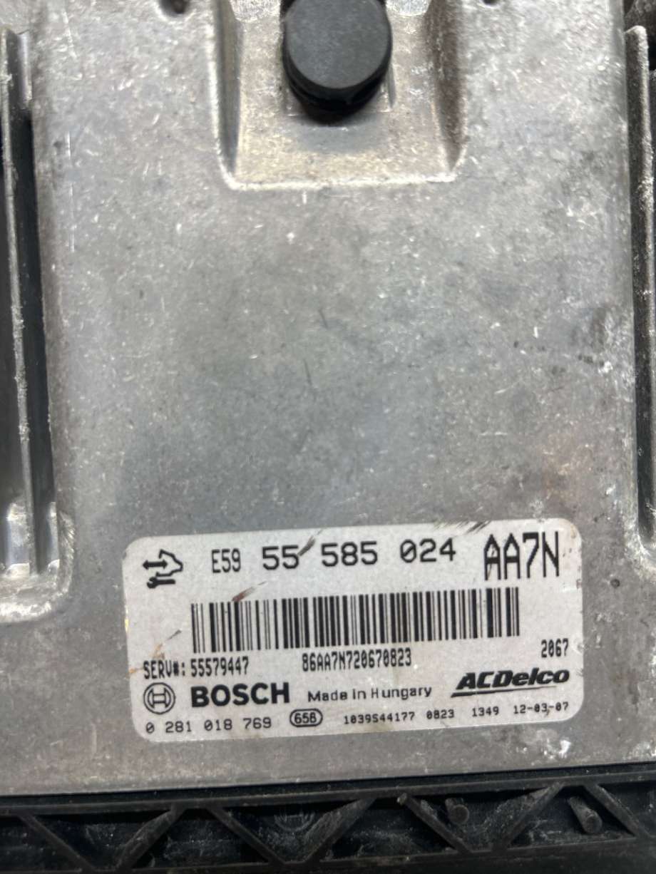 Styreenhet motor til Opel Zafira Tourer 2012-2018  (OPEL|55579447|0281018769|55585024)
