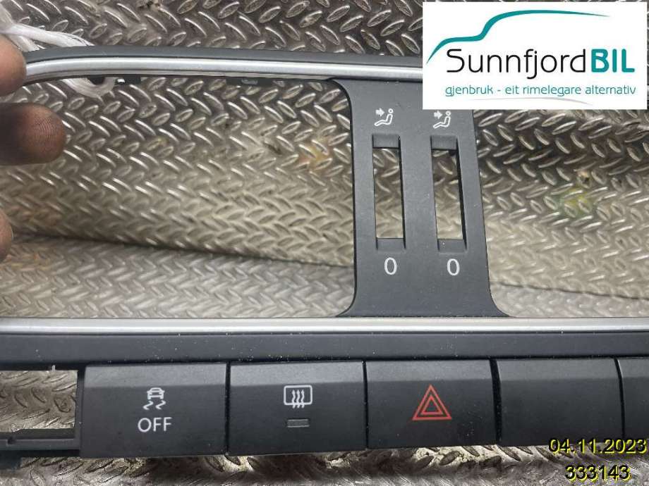 Bryter Antispinn til VW Polo, 2009-2014 (Type V, Fase 1)  (VOLKSWAGEN|6R0927117A)
