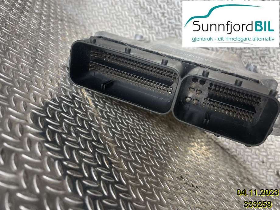 Styreenhet motor til BMW X3 2010-2017 (F25) (F25) (BMW|13618576333|0281018502|)