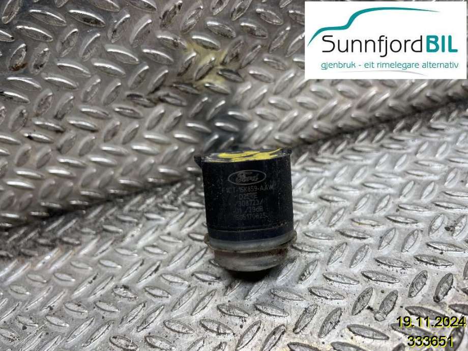 Parkeringssensor bak til Ford Focus 2014-2018 (Type III, Fase 2)  (FORD|1899680|F1CT15K859AA5FM6|F1CT15K859AAW)