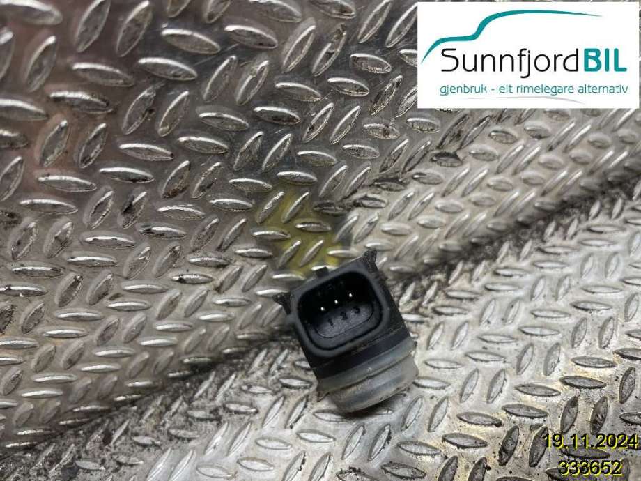 Parkeringssensor bak til Ford Focus 2014-2018 (Type III, Fase 2)  (FORD|1899680|F1CT15K859AA5FM6|F1CT15K859AAW)