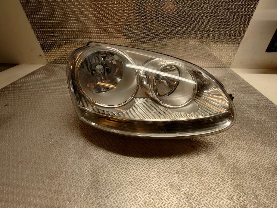 Frontlykt høyre halogen til VW Golf V, Combi 2003-2008  (VOLKSWAGEN|1K6941030C|1K6 941 006 C|1K6941006R)