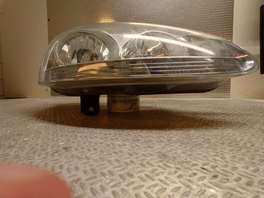 Frontlykt høyre halogen til VW Golf V, Combi 2003-2008  (VOLKSWAGEN|1K6941030C|1K6 941 006 C|1K6941006R)