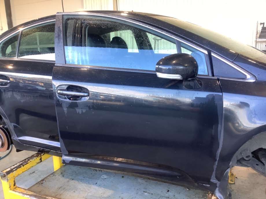 Dør høyre foran til Toyota Avensis, 2009-2015 (Type III, Fase 1)  (TOYOTA|)