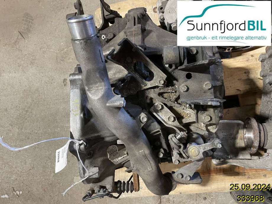 Girkasse manuell 6-trinn til Toyota Avensis 2009-2015 (Type III, Fase 1)  (TOYOTA|3030020A90|3030020B20|)