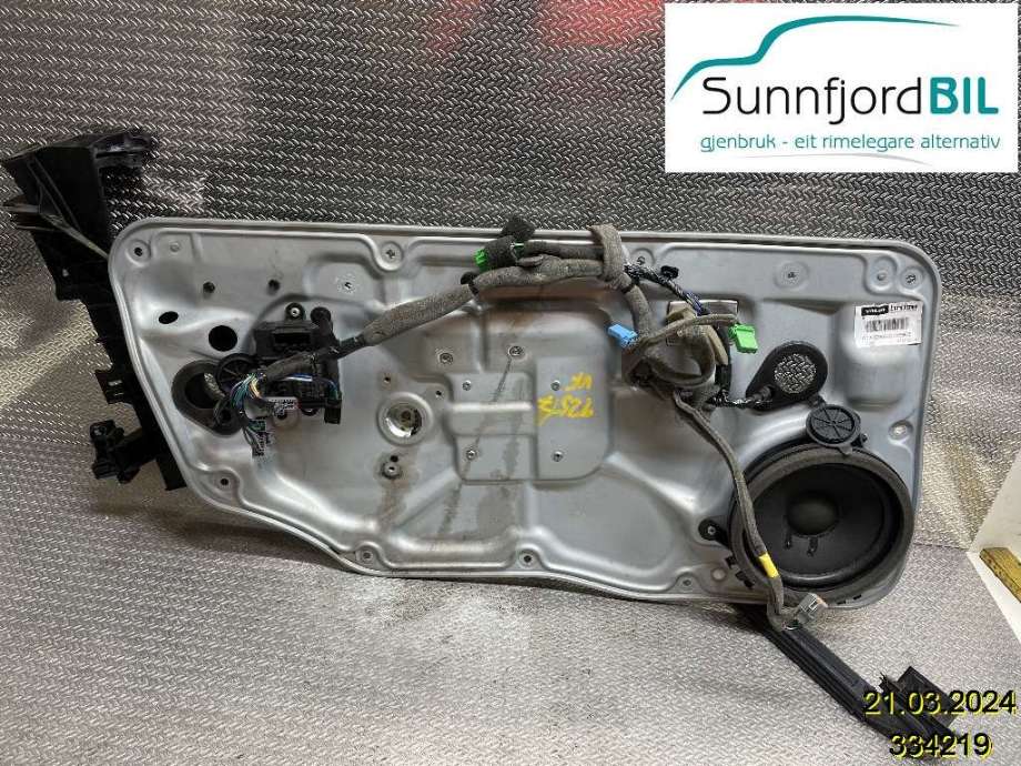 Ruteheis til Volvo XC70, 2008-2013 (Type II, Fase 1)  (VOLVO|30661065)