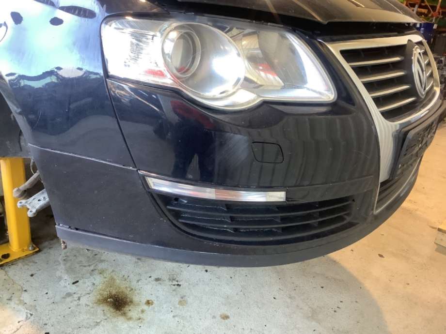 Støtfanger foran til VW Passat, 2005-2010 (B6) (B6) (VOLKSWAGEN|3C0 807 217 E)