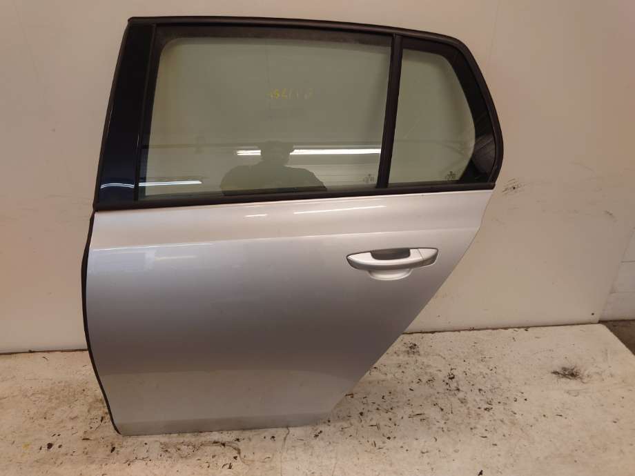 Dør venstre bak til VW Golf VI 2008-2012  (VOLKSWAGEN|5K6833055K|5K6 833 055 K|)