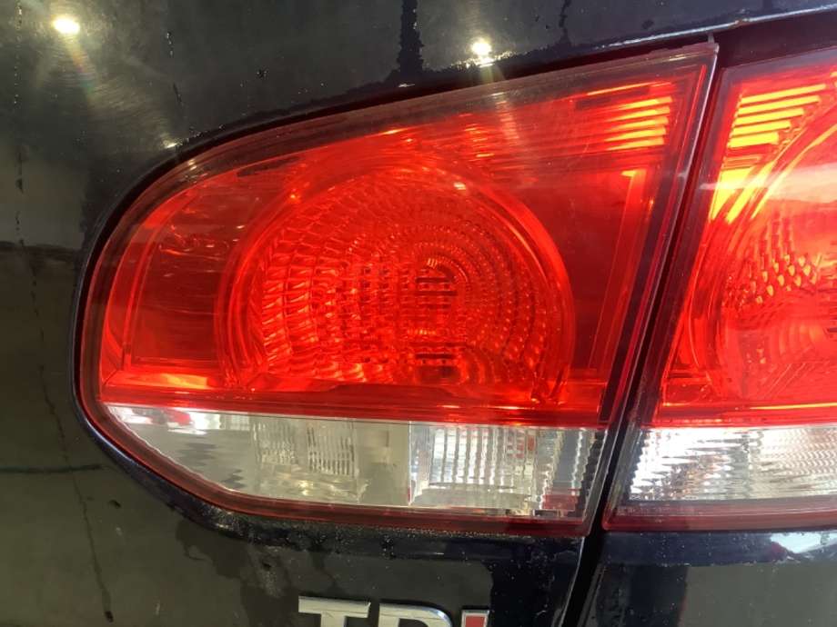 Baklykt høyre indre til VW Golf VI, 2008-2012  (VOLKSWAGEN|5K0945094G)
