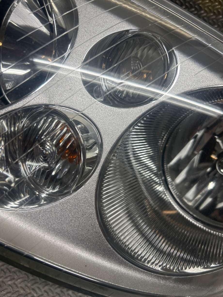 Frontlykt venstre halogen til VW Touran 2003-2006 (Type I, Fase 1)  (VOLKSWAGEN|1T0941005R|0301205201|1T0941005F)