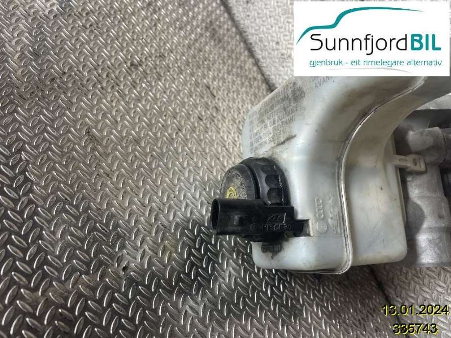 Diverse deler til VW Tiguan, 2011-2016 (Type I, Fase 2)  (VOLKSWAGEN|3C1611301)