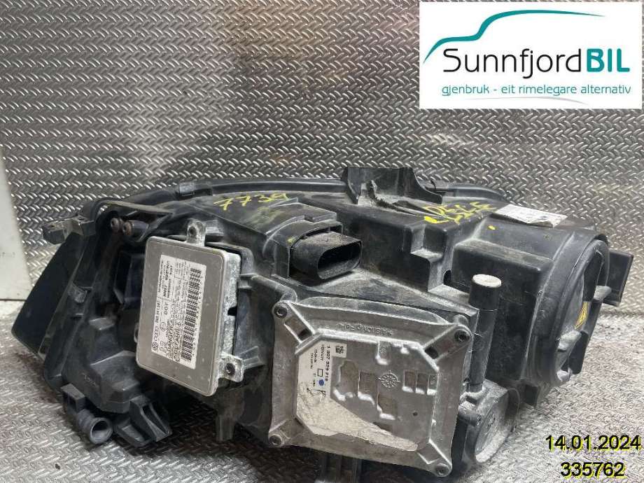 Frontlykt høyre xenon til Audi A4 2007-2014 (Type IV) (B8) (B8) (AUDI|8K0941030AJ|0301240272|8K0941004C)