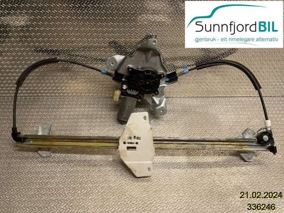 Ruteheis til Ford Transit Connect, 2009-2013 (Type I, Fase 2) (FORD|2T14V23201BJ)