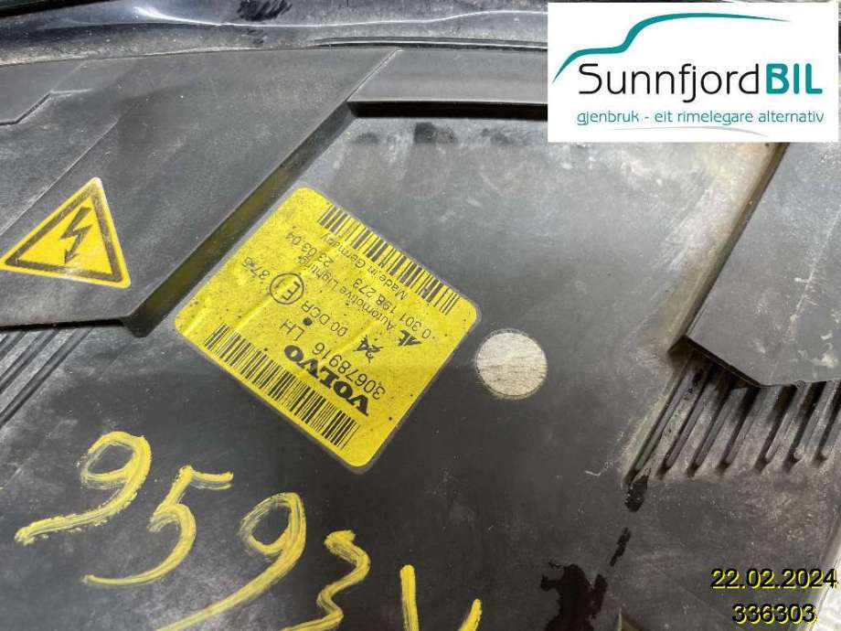 Frontlykt venstre xenon til Volvo V50 2004-2007 (Fase 1)  (VOLVO|31335242|30678916)