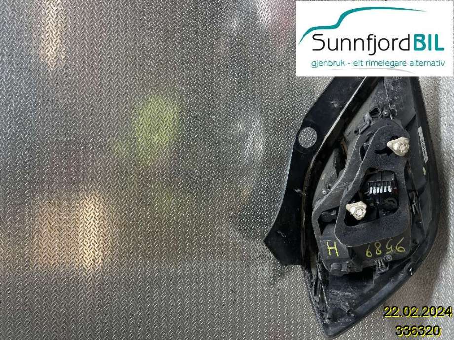 Baklykt høyre til Opel Astra H 2004-2009  (OPEL|13222325|93190307|)