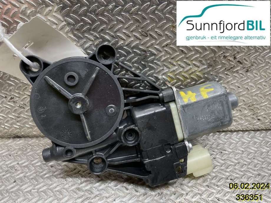 Ruteheis høyre til Ford Fiesta 2008-2012 (Type VI, Fase 1) (FORD|1543207|8A6114553AB|8A6114553A)