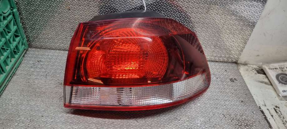 Baklykt høyre til VW Golf VI 2008-2012 (VOLKSWAGEN|5K0 945 096 M|5K0 945 096 G|5K0 945 094 AA)