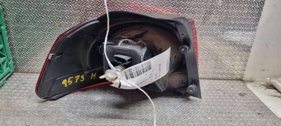Baklykt høyre til VW Golf VI 2008-2012 (VOLKSWAGEN|5K0 945 096 M|5K0 945 096 G|5K0 945 094 AA)
