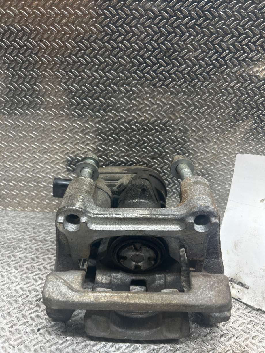 Bremsecaliper høyre bak til Kia e-Soul, 2019-->> (Type III)  (KIA|58230K4100)