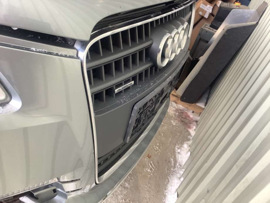 Grill til Audi Q7 2006-2010 (Type I, Fase 1)  (AUDI|4L0 853 651 A|)