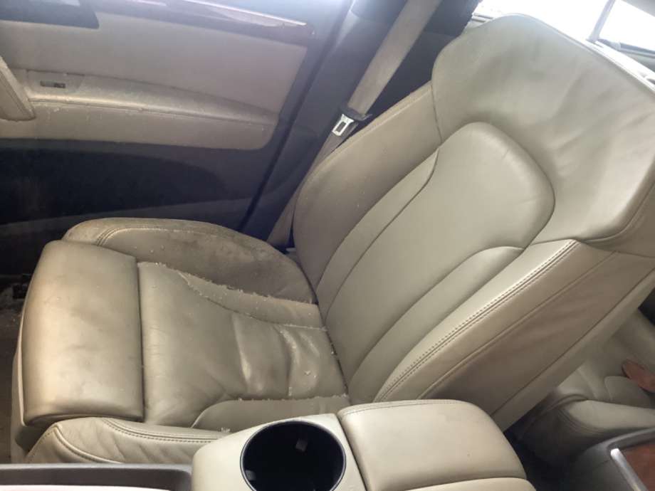 Sete foran høyre til Audi Q7, 2006-2010 (Type I, Fase 1)  (AUDI|)