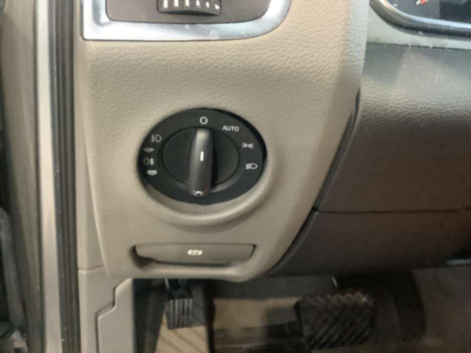 Bryter lys til Audi Q7, 2006-2010 (Type I, Fase 1)  (AUDI|)