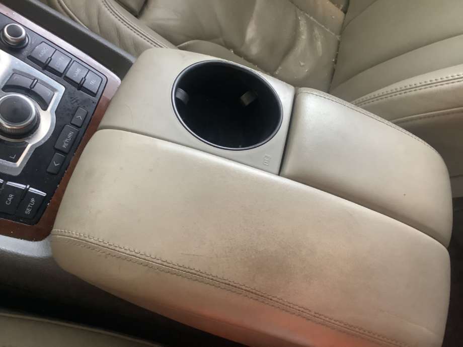 Innredning, Konsoll til Audi Q7, 2006-2010 (Type I, Fase 1)  (AUDI|)