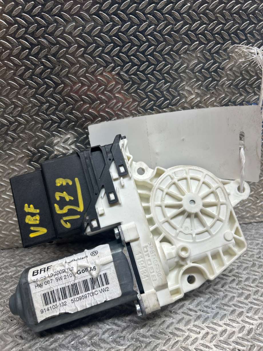 Ruteheis venstre til VW Golf VI 2008-2012  (VOLKSWAGEN|5K0959703C|5K0 959 703 C)