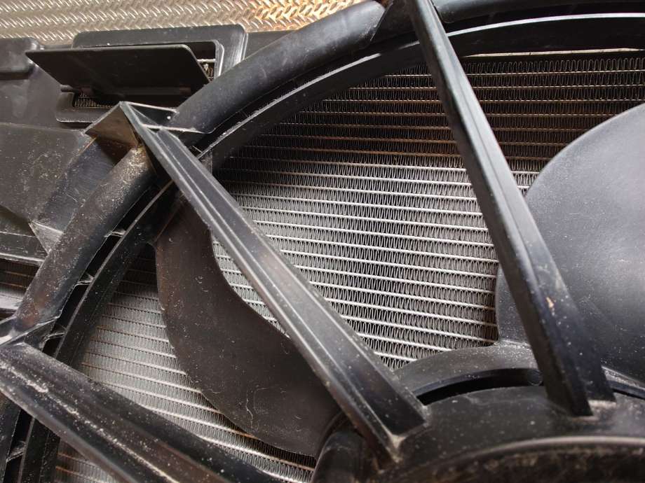 Radiator (manuell gir) til VW Golf VI 2008-2012  (VOLKSWAGEN|1K0121251AB|1K0121251DM|1K0121251DD)
