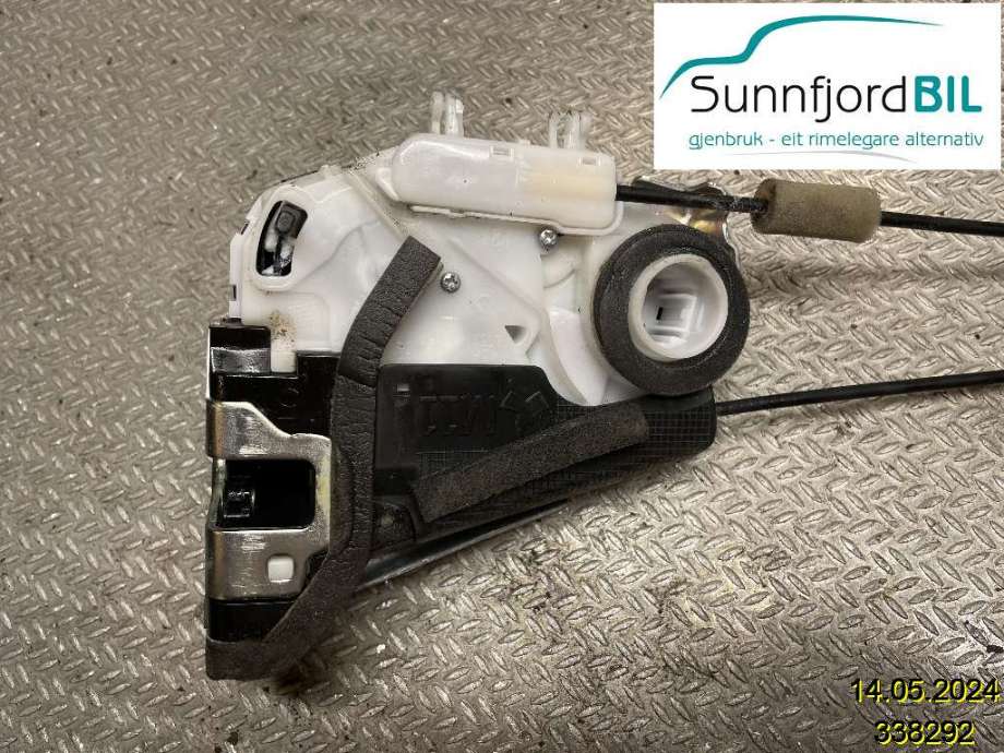 Låsekasse høyre til Toyota Prius 2009-2016 (Type III) (COMBI) (COMBI) (TOYOTA|6905047090|)
