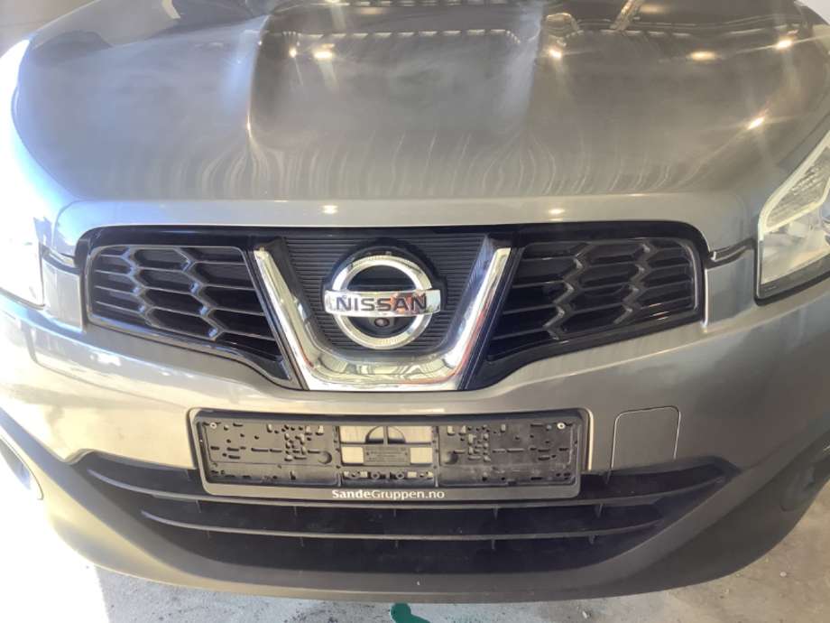 Grill til Nissan Qashqai 2010-2014 (Type I, Fase 2) (NISSAN|62310BR10A|)