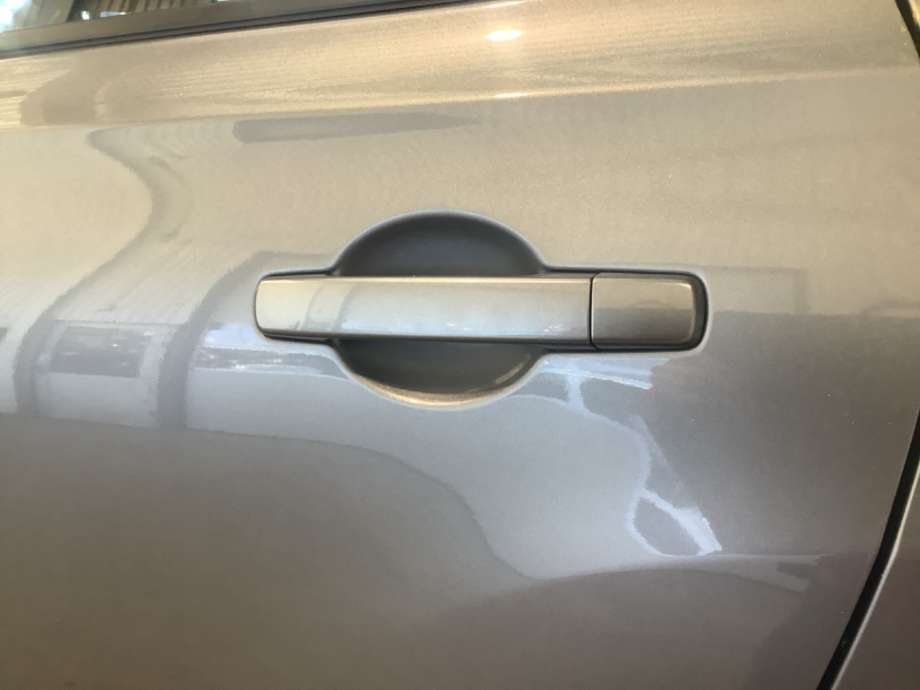 Dørhåndtak utv venstre bak til Nissan Qashqai, 2010-2014 (Type I, Fase 2) (NISSAN|)