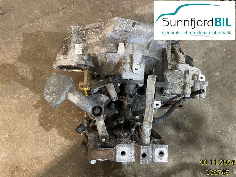 Girkasse manuell til VW Caddy 2015-2020 (Type III, Fase 3)  (VOLKSWAGEN|0A4300052B|0A4 300 052 B|)