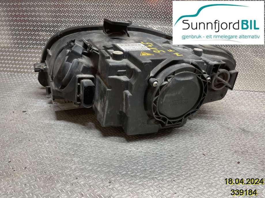 Frontlykt høyre xenon til Audi A4 2004-2008 (Type III) (B7) (B7) (8111052390||8E0941004AM)