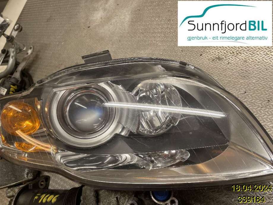 Frontlykt høyre xenon til Audi A4 2004-2008 (Type III) (B7) (B7) (8111052390||8E0941004AM)