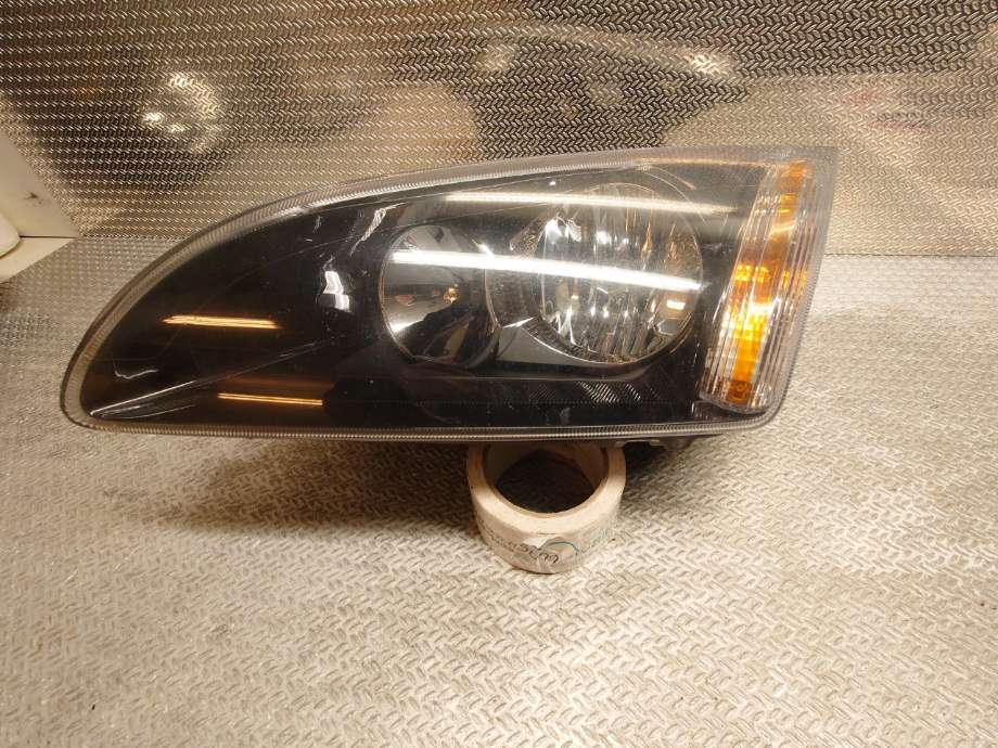 Frontlykt venstre halogen til Ford Focus 2004-2007 (Type II, Fase 1) (FORD|4M51-13101-JD|1480996|)