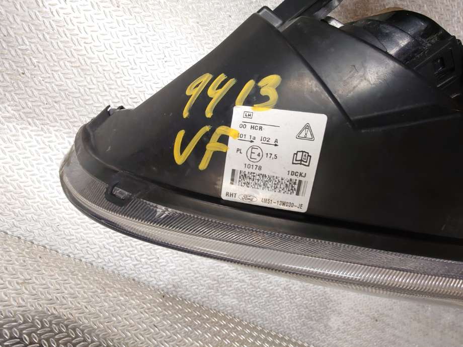 Frontlykt venstre halogen til Ford Focus 2004-2007 (Type II, Fase 1) (FORD|4M51-13101-JD|1480996|)