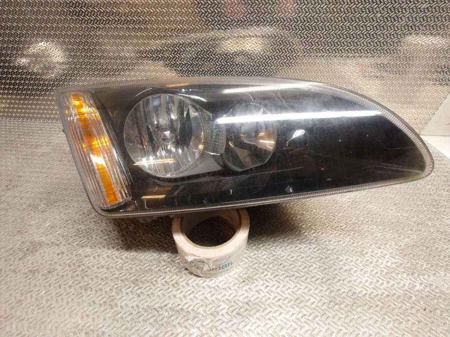 Frontlykt høyre halogen til Ford Focus 2004-2007 (Type II, Fase 1)  (FORD|4M51-13099-JD|1480985|)