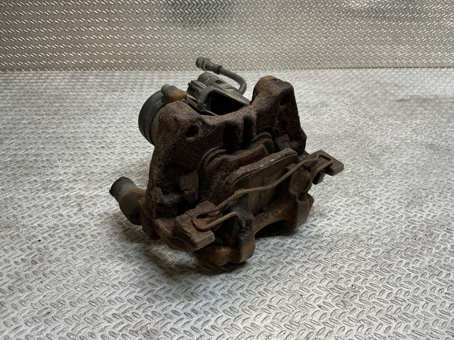 Bremsecaliper høyre bak til VW e-Golf, 2017-2020 (Fase 2)  (VOLKSWAGEN|8V0 615 424 D)