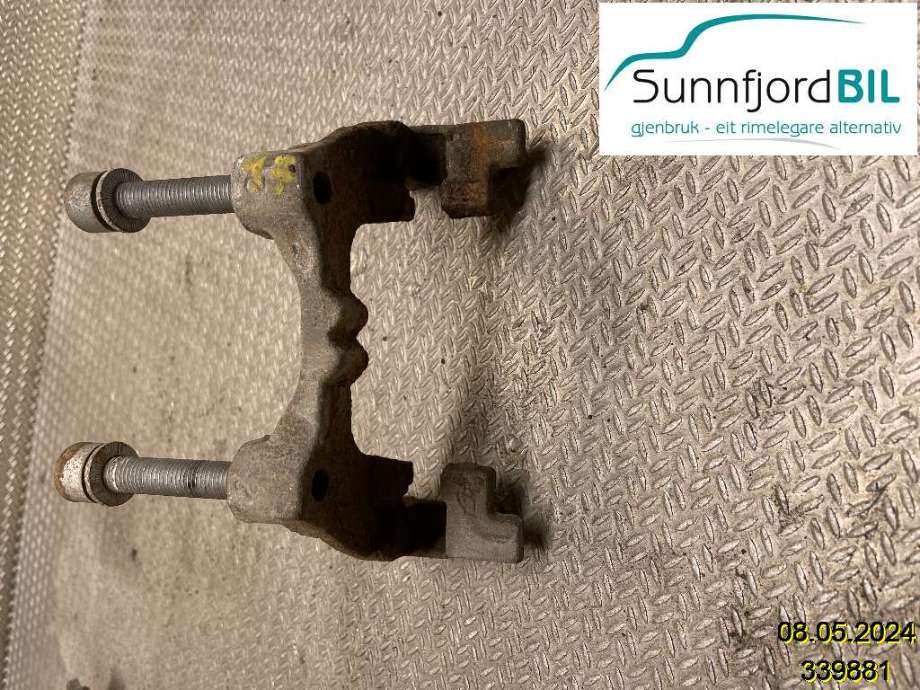 Bremsecaliper brakett til Audi A3, 2012-2016 (Type III, Fase 1)  (AUDI|8V0 615 425)