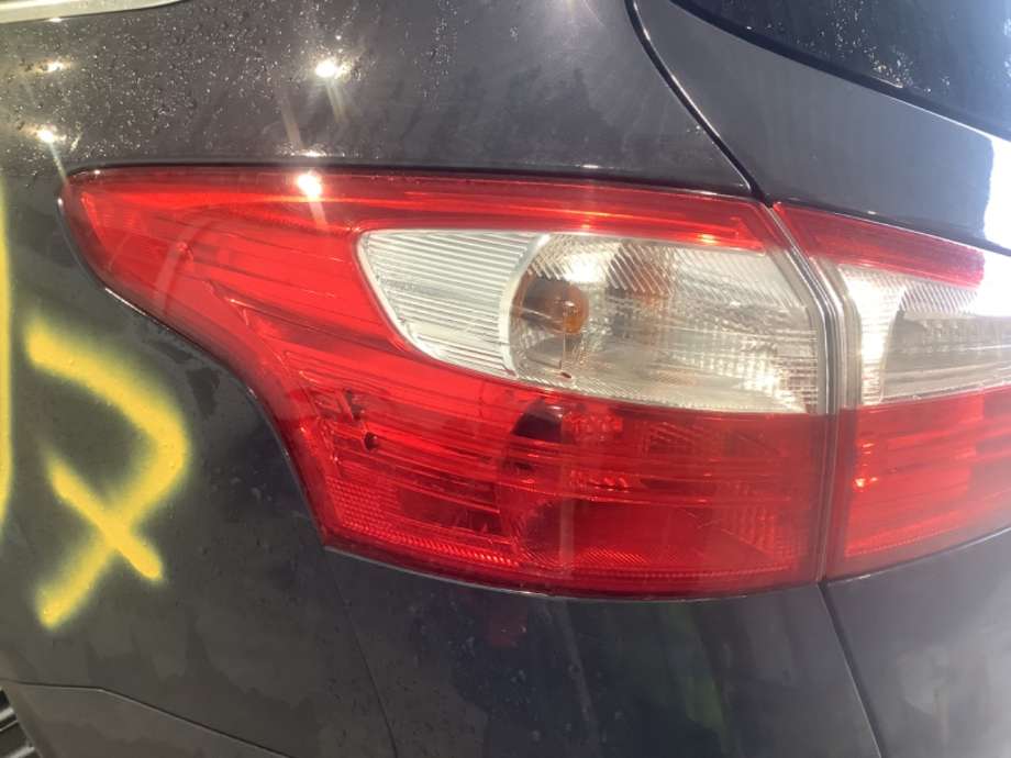 Baklykt venstre til Ford Focus, 2011-2014 (Type III, Fase 1)  (FORD|)