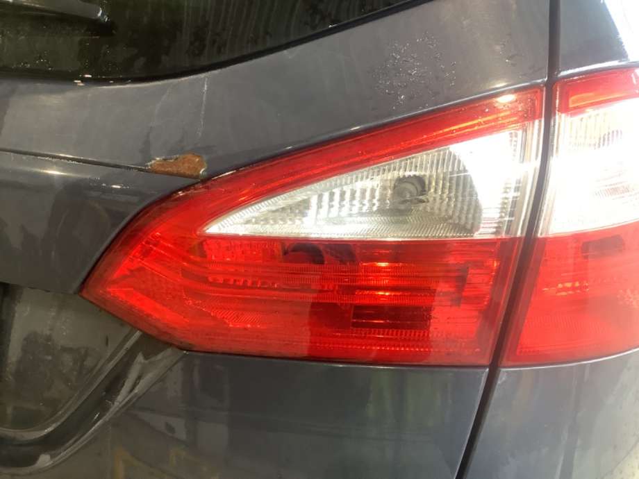 Baklykt høyre indre til Ford Focus, 2011-2014 (Type III, Fase 1)  (FORD|)