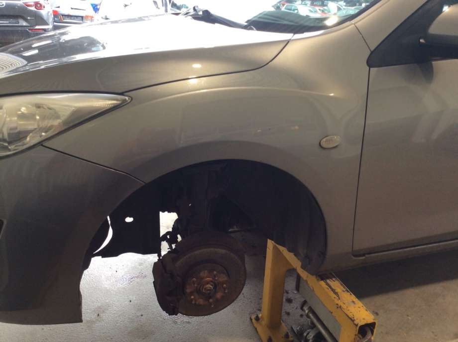 Skjerm venstre foran til Mazda 3, 2009-2013 (Type II)  (BBP8-52-211B)