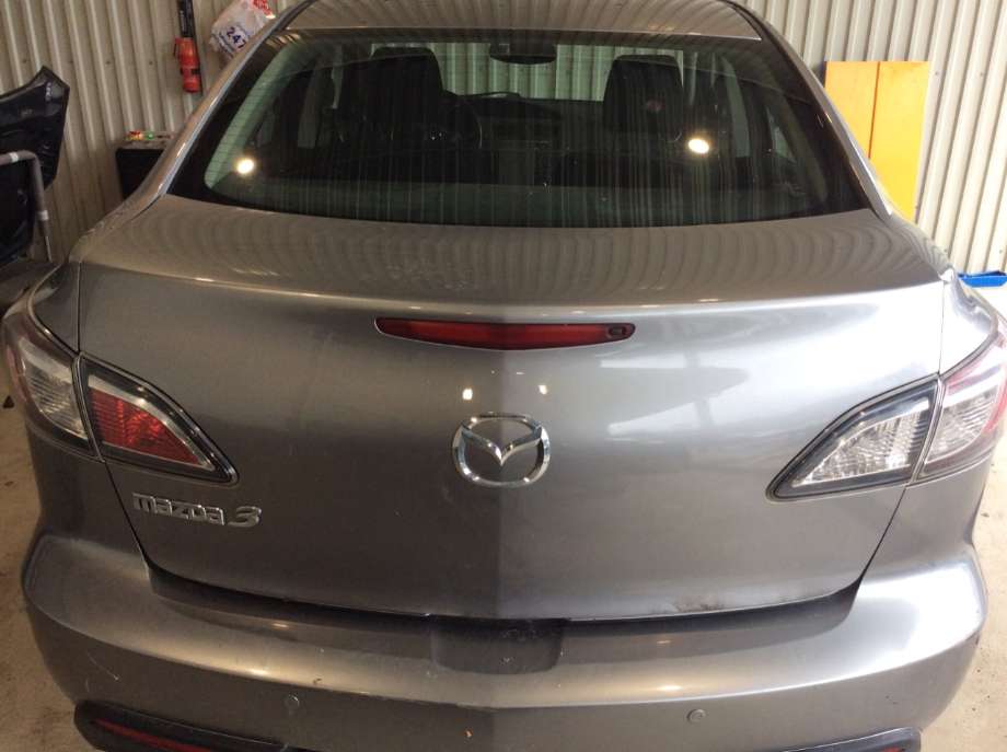 Bakluke sedan til Mazda 3, 2009-2013 (Type II)  (BBY45261XD)