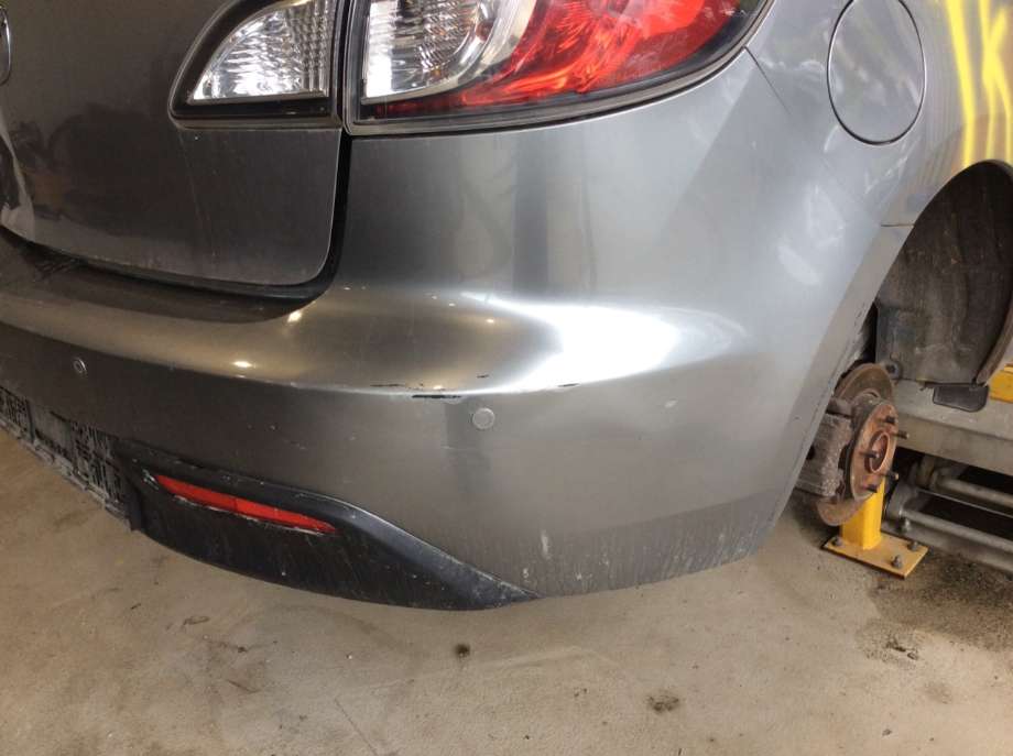 Støtfanger bak til Mazda 3 2009-2013 (Type II)  (BDA150221KAA|BDA1-50-221K BB|)