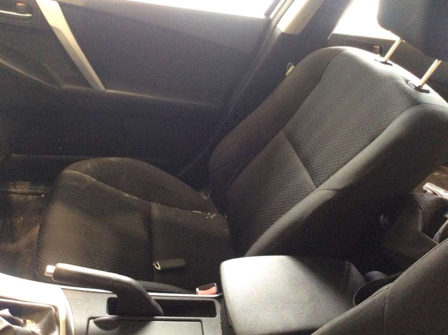 Sete foran høyre til Mazda 3, 2009-2013 (Type II)  