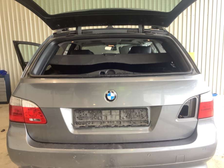 Bakluke til BMW 5-Serie 2003-2010 (E60/E61) (E60/E61) (BMW|41 62 7 130 799|)